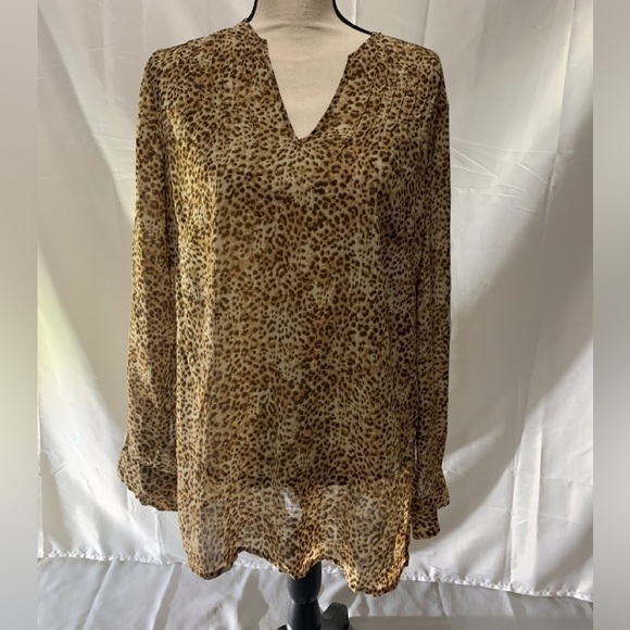 3/$28❤️EMMA&JAMES animal print V-neck long sleeve top size 12 - Picture 2 of 7